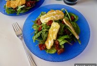 Crispy Pan-Fried Halloumi Salad with Lemon Dressing