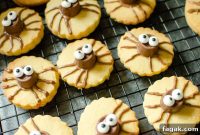 Shortbread Spider Cookies for Halloween Parties