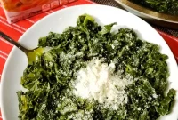 Creamy Garlic Frozen Spinach Bake: Quick Family Recipe