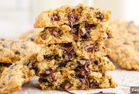 Chewy Oatmeal Chocolate Chip Cookie Recipe for Perfect Cookies