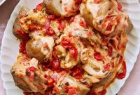 Creamy Baked Cheddar Potatoes with Crispy Topping
