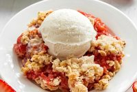 Homemade Strawberry Crisp with Oat Topping Recipe