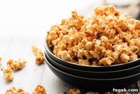 Homemade Gooey Caramel Corn Recipe for Movie Nights