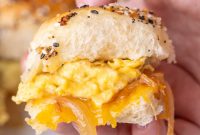 Hawaiian Roll Breakfast Sliders with Egg and Melted Cheese