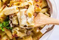 Creamy Rigatoni Mac and Cheese with Crispy Bacon