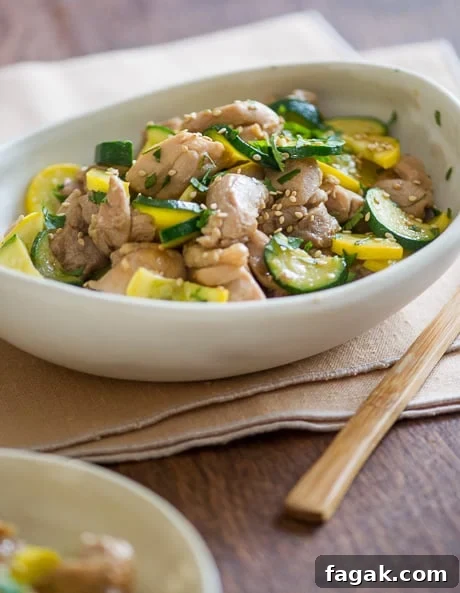 Healthy Chicken Stir Fry Recipe with Zucchini in a bowl 