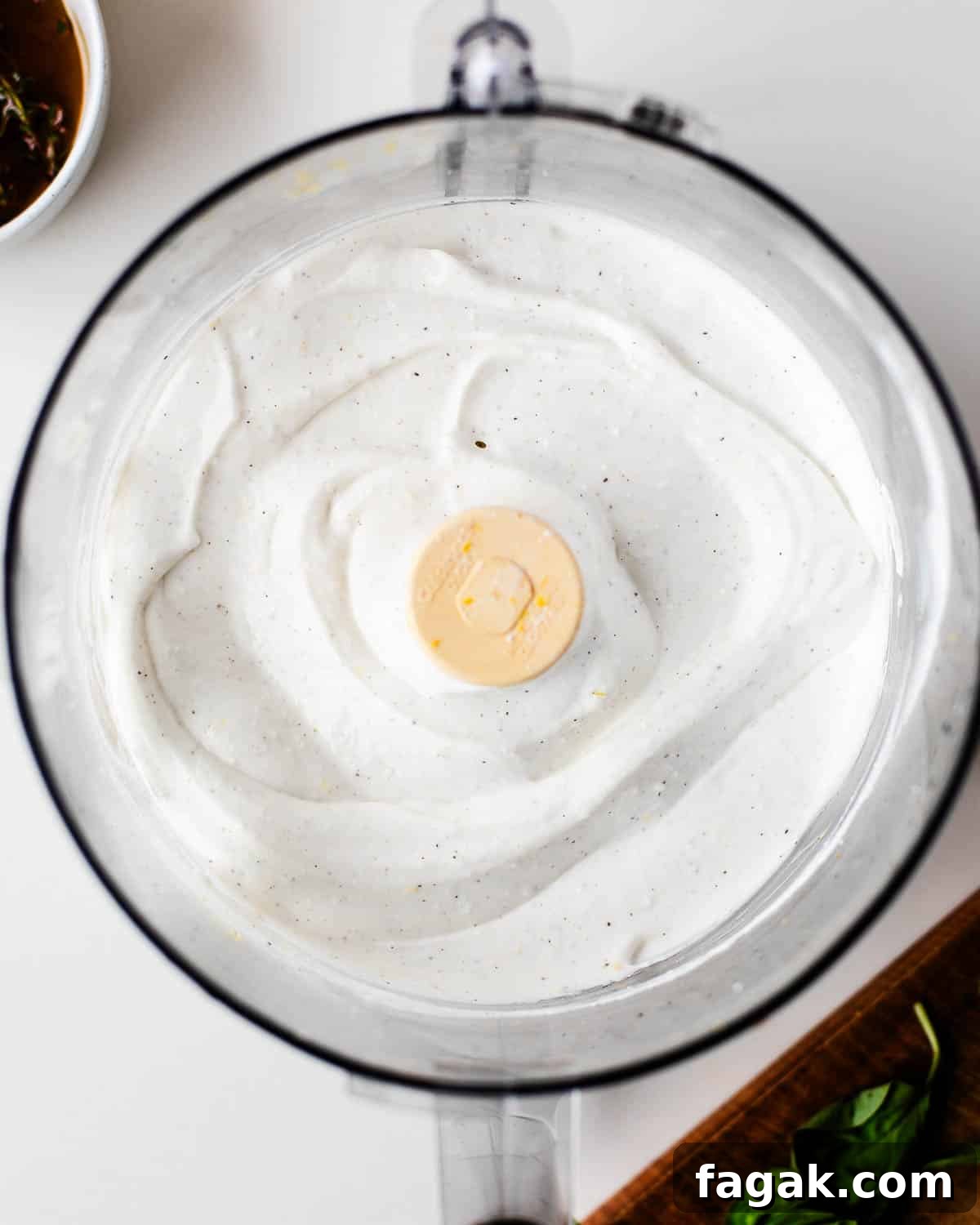 How to make whipped cottage cheese toasts