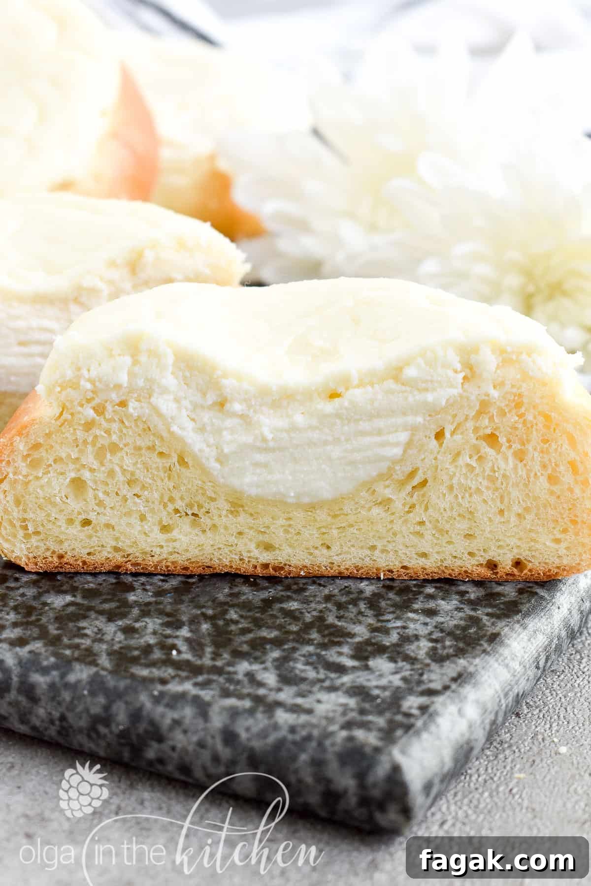 Sweet Cheese Filled Buns (Vatrushka Recipe): freezer-friendly, soft and fluffy sweet buns filled with smooth farmer’s cheese filling.