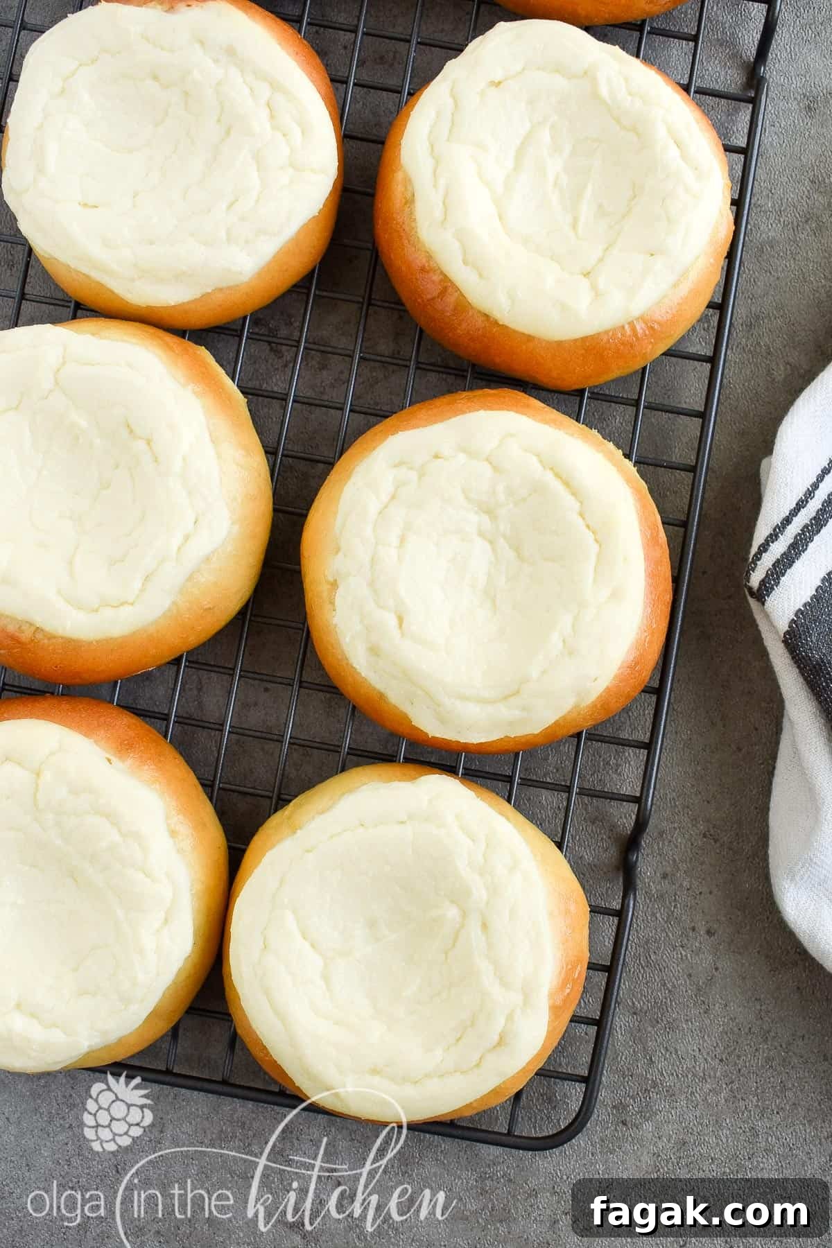Sweet Cheese Filled Buns (Vatrushka Recipe): freezer-friendly, soft and fluffy sweet buns filled with smooth farmer’s cheese filling.