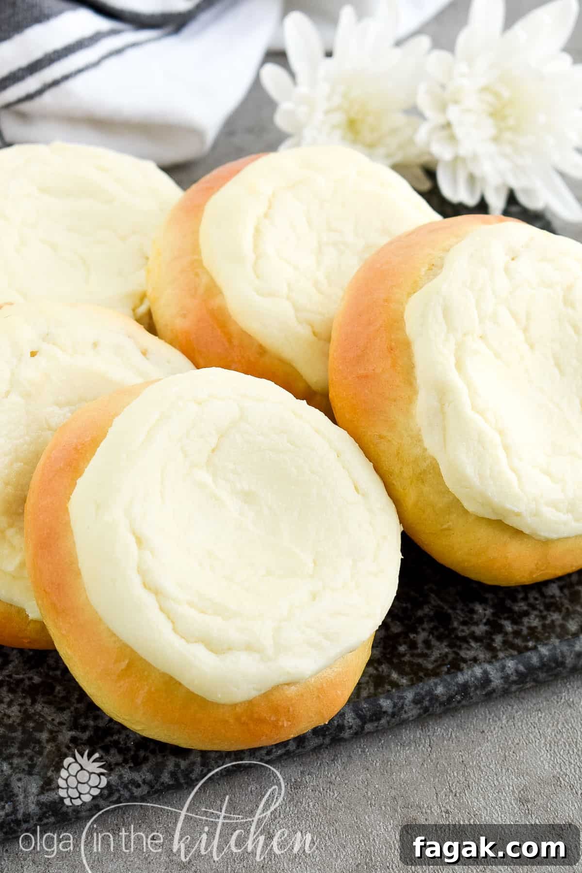 Sweet Cheese Filled Buns (Vatrushka Recipe): freezer-friendly, soft and fluffy sweet buns filled with smooth farmer’s cheese filling.
