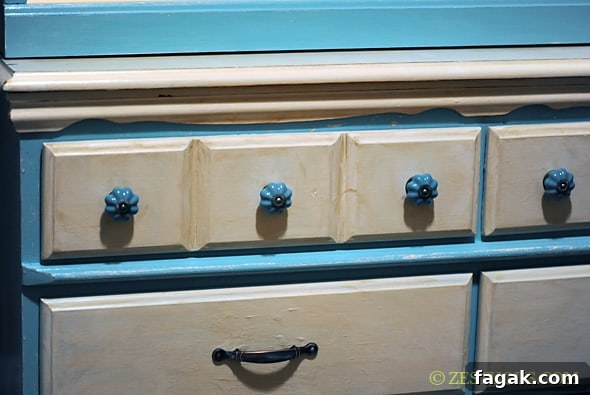 Tiffany Blue Bookshelf from Zestuous