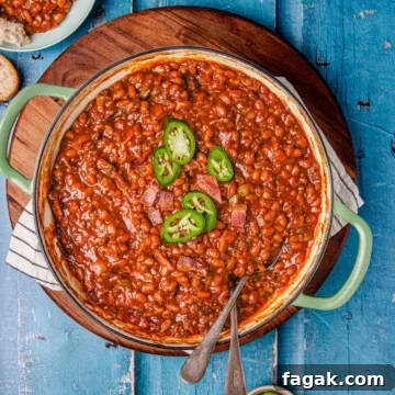 Baked beans with ground beef.