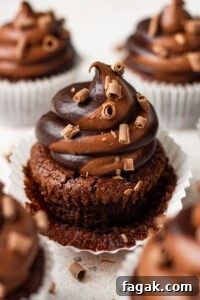 Eggless chocolate cupcakes