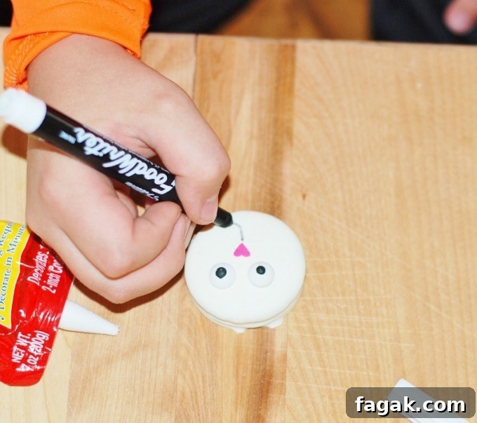 Easy Valentine Oreo Kitty Cat Cookies 