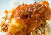 Slow Cooker Catalina Chicken with Tangy Sauce